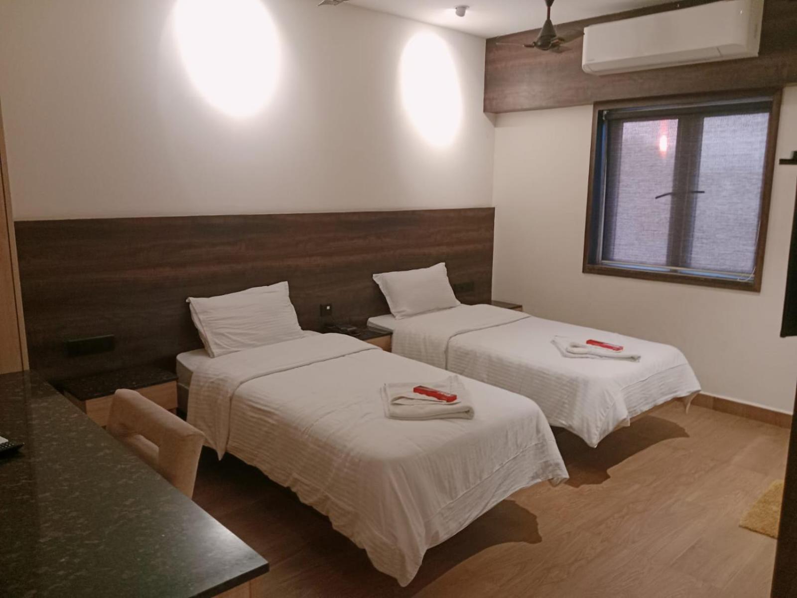 Ant Biz Rooms Near Chennai Trade Centre Exterior photo